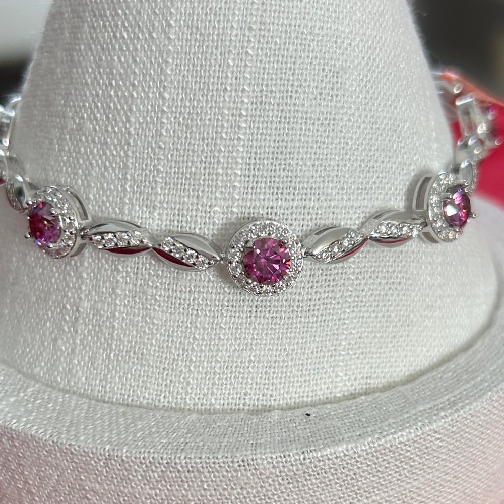 Luxury hand‎ set 7.00 CTW Fuchsia Pink Moissanite Diamond bracelet 7.5 inches